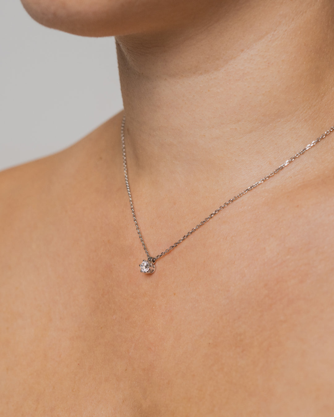 JR Solitaire Collection - Necklace Diamonds x Whitegold