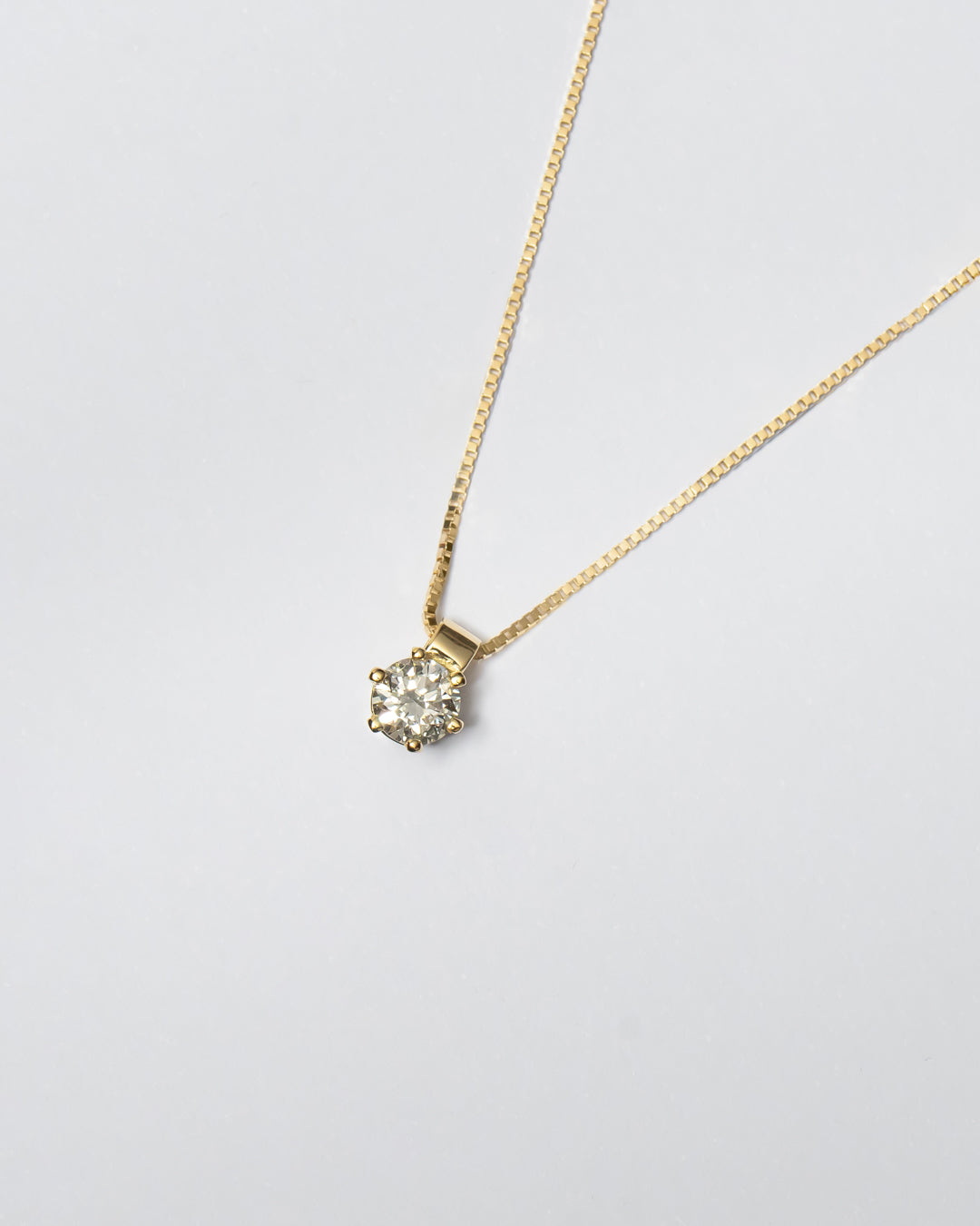 JR Solitaire Collection - Necklace Diamonds x Yellowgold