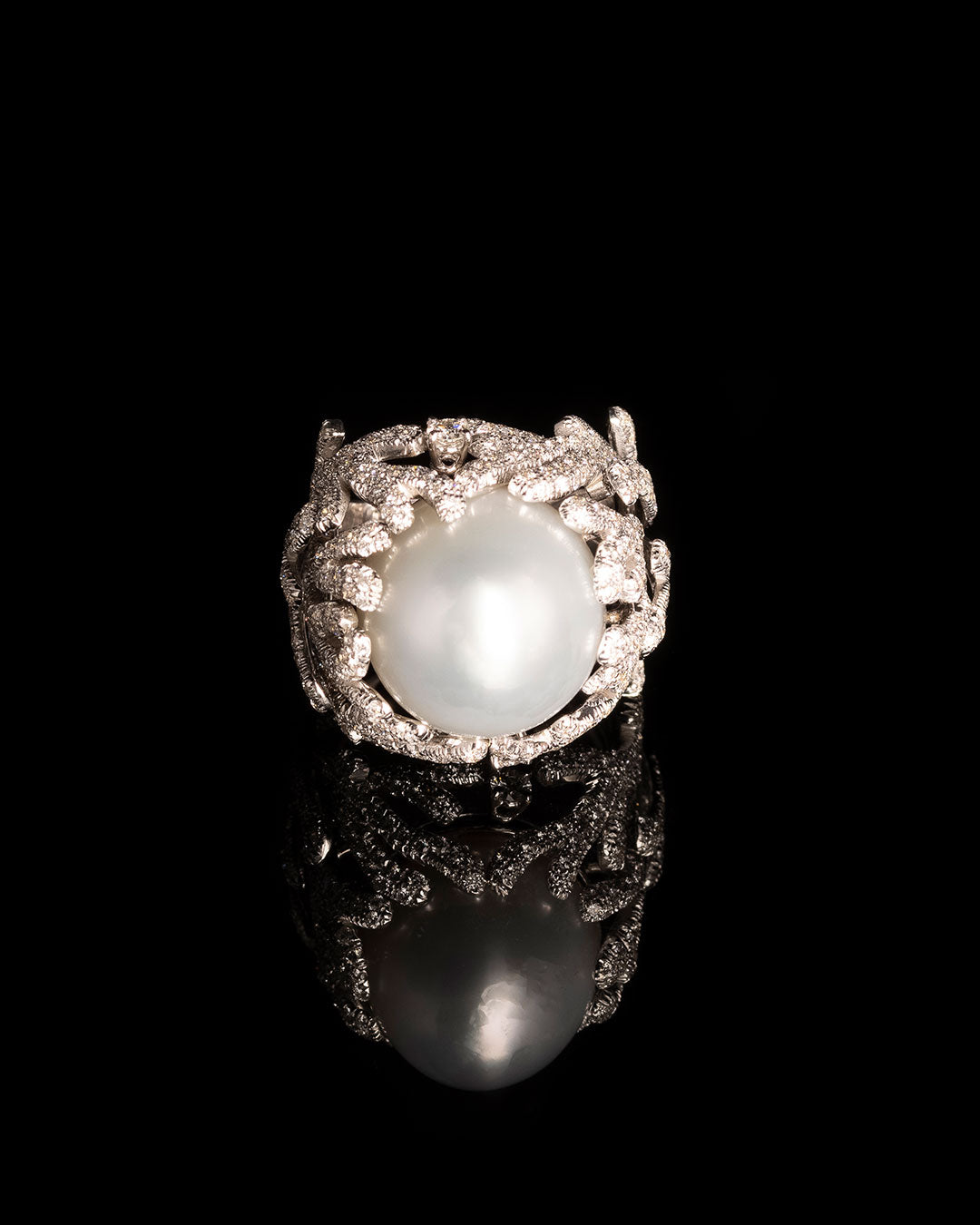 JR Bespoke X PAOLO PIOVAN Ring "Iced Pearl"